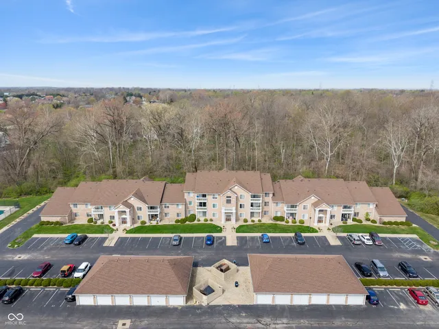 $164,900 | 6516 Emerald Hill Court, Unit 310, Indianapolis, IN 46237