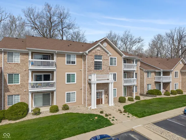 $164,900 | 6516 Emerald Hill Court, Unit 310, Indianapolis, IN 46237