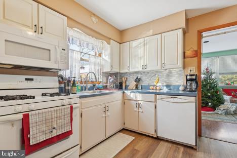 192 Greene Road Warminster, PA 18974 - Photo 8 of 22 Kitchen