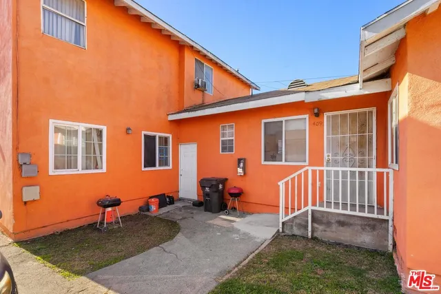 $1,925,000 | 405 East Esther Street, Long Beach, CA 90813