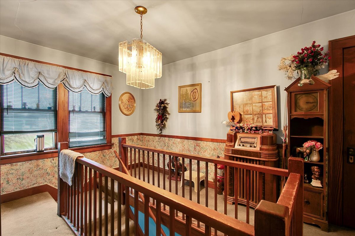 24447 Caton Farm Road Plainfield, IL 60586 - Photo 17 of 27 a view of hall way with furniture