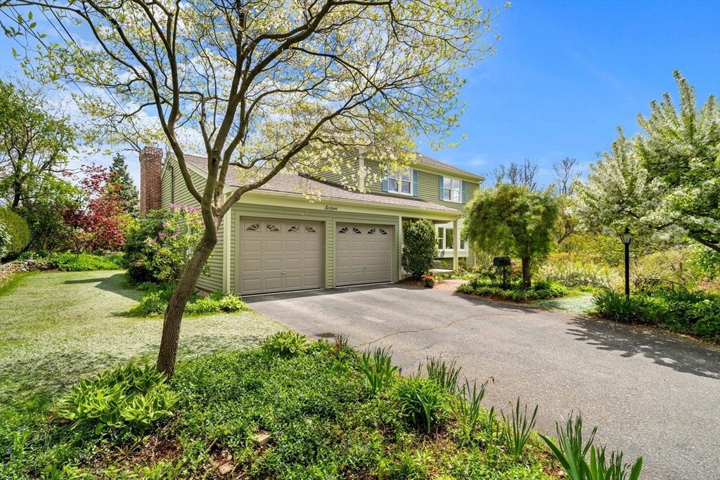 16 Oxford Street Lexington, MA 02420 - Photo 1 of 41
