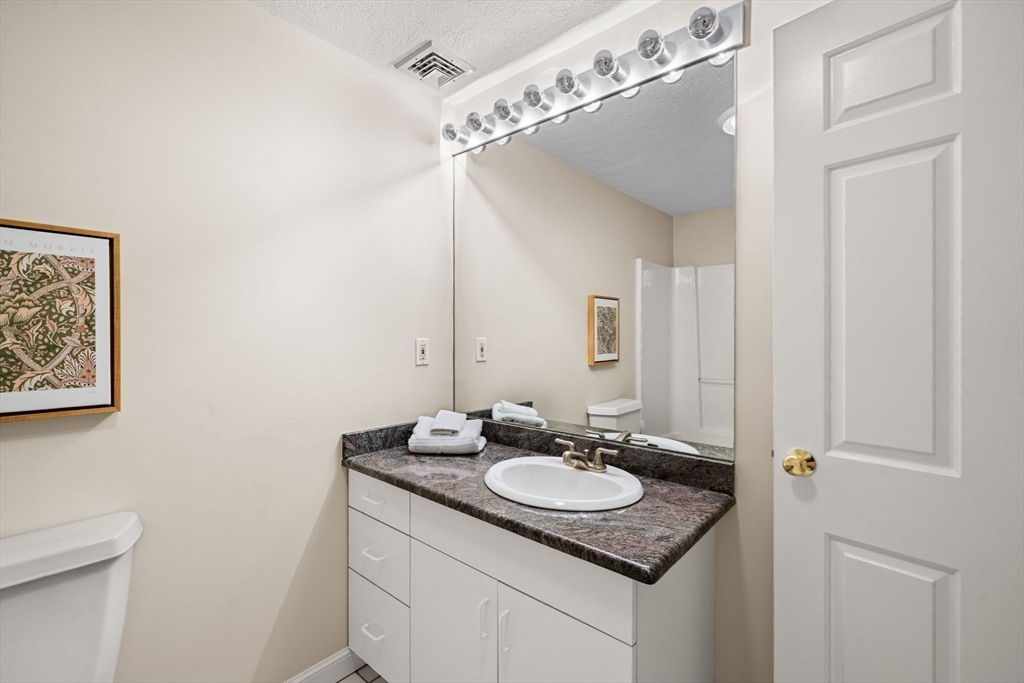 16 Oxford Street Lexington, MA 02420 - Photo 20 of 41