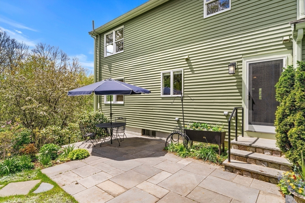 16 Oxford Street Lexington, MA 02420 - Photo 32 of 41