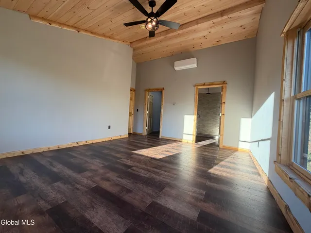 $789,000 | 3325 State Route 8, North Creek, NY 12853