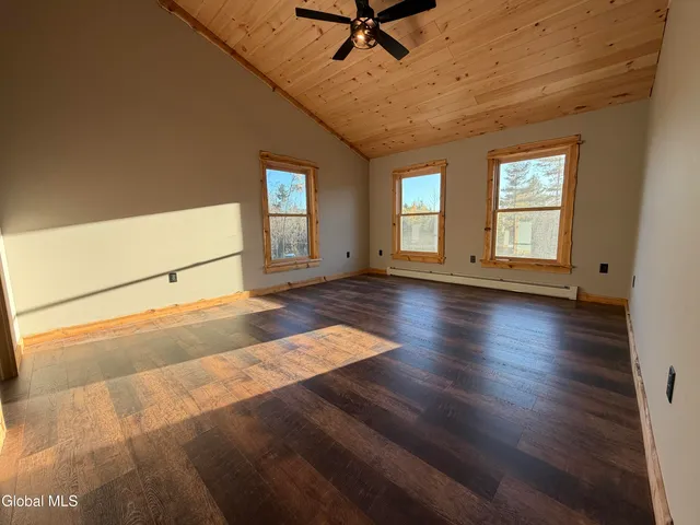 $789,000 | 3325 State Route 8, North Creek, NY 12853