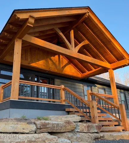 $789,000 | 3325 State Route 8, North Creek, NY 12853