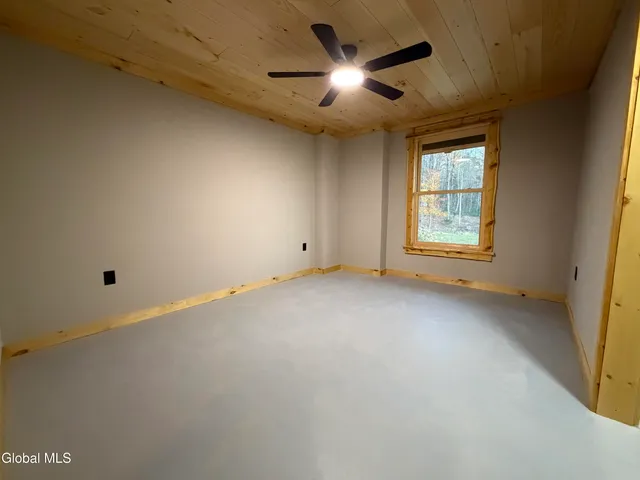 $789,000 | 3325 State Route 8, North Creek, NY 12853