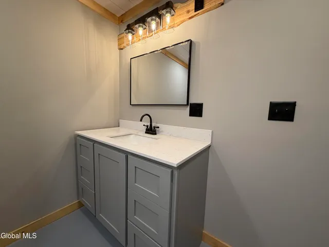 $789,000 | 3325 State Route 8, North Creek, NY 12853