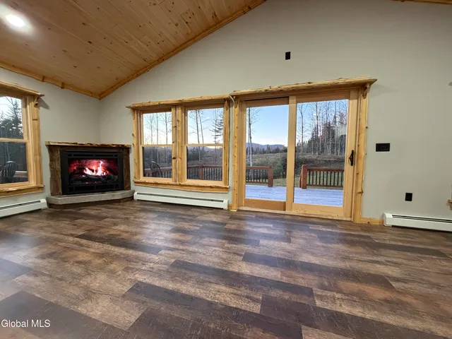 $789,000 | 3325 State Route 8, North Creek, NY 12853