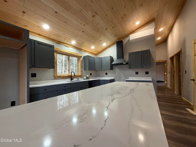 $789,000 | 3325 State Route 8, North Creek, NY 12853