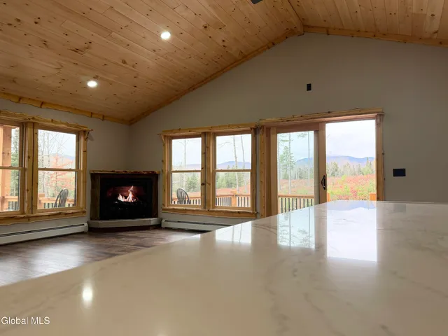 $789,000 | 3325 State Route 8, North Creek, NY 12853