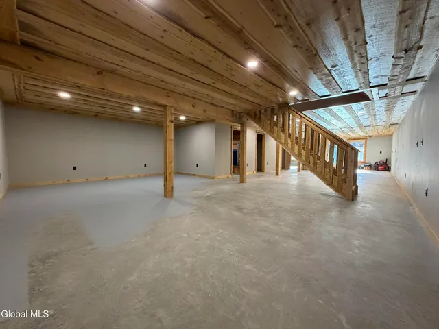 $789,000 | 3325 State Route 8, North Creek, NY 12853