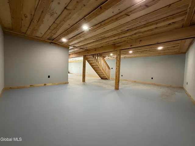 $789,000 | 3325 State Route 8, North Creek, NY 12853