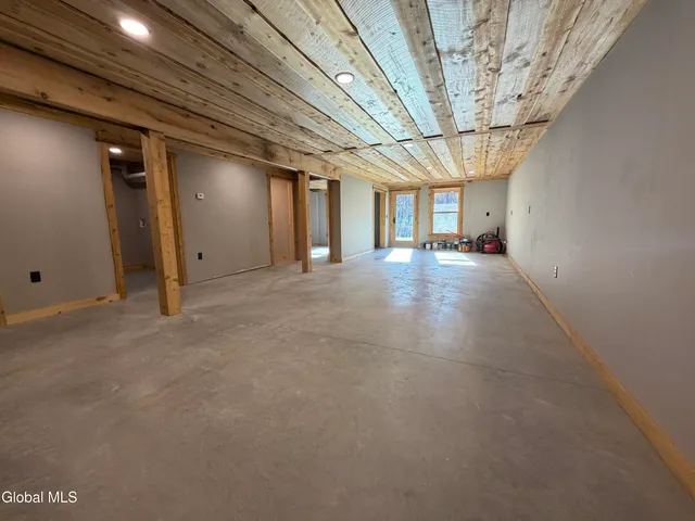 $789,000 | 3325 State Route 8, North Creek, NY 12853