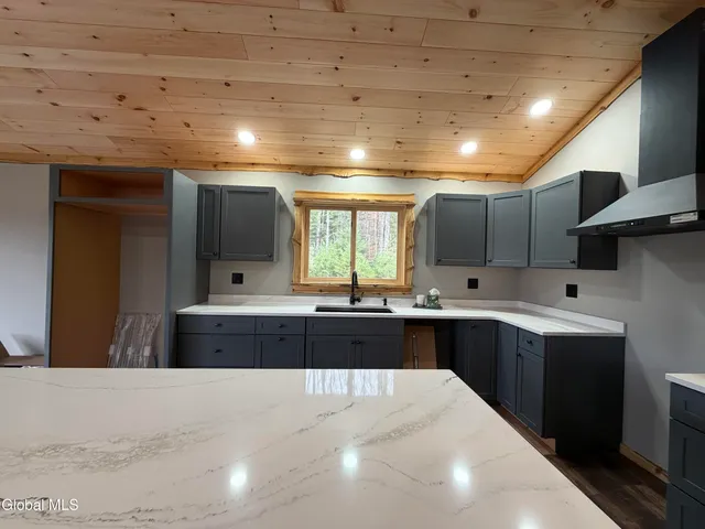 $789,000 | 3325 State Route 8, North Creek, NY 12853