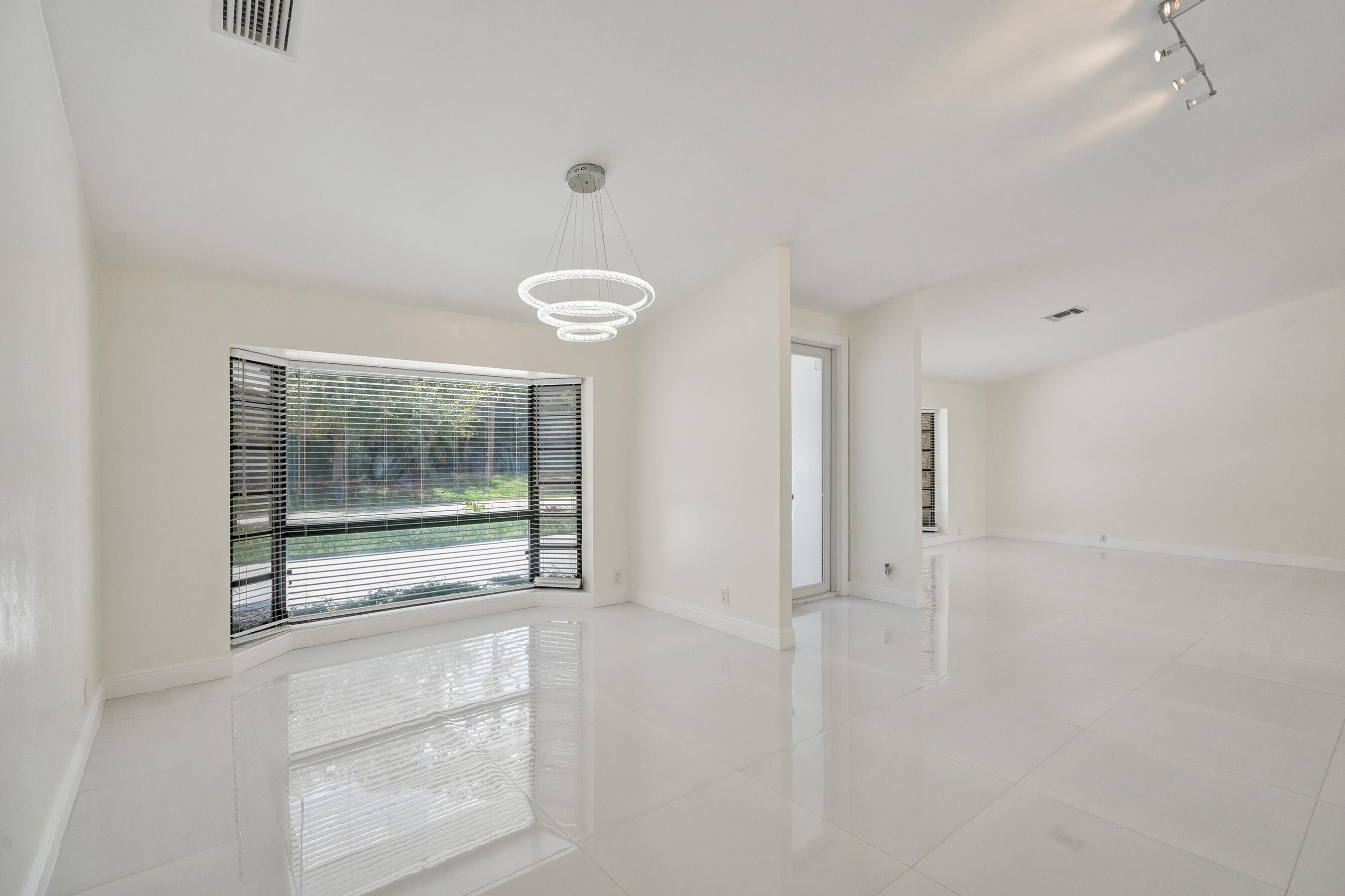 7475 Estrella Circle Boca Raton, FL 33433 - Photo 27 of 32 DSC05728