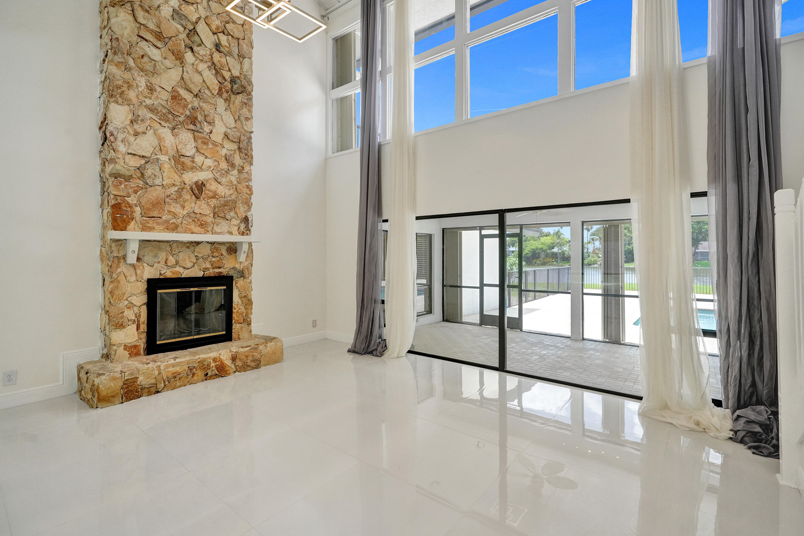 7475 Estrella Circle Boca Raton, FL 33433 - Photo 31 of 32 DSC05599