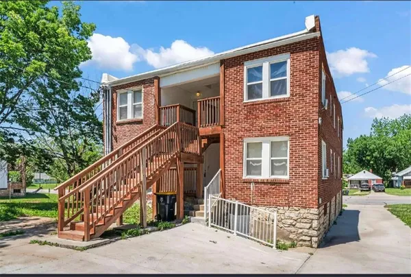$390,000 | 4105 Linwood Boulevard, Kansas City, MO 64128