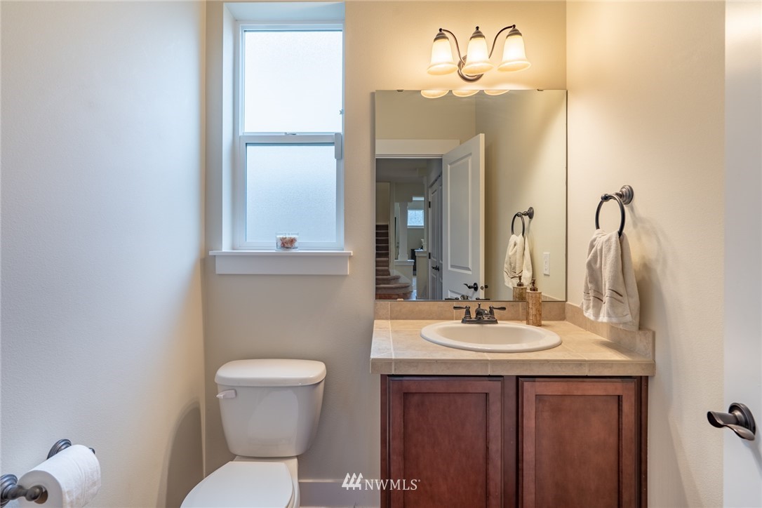 4919 Northeast 25th Street Renton, WA 98059 - Photo 12 of 25 Gallery Image 12