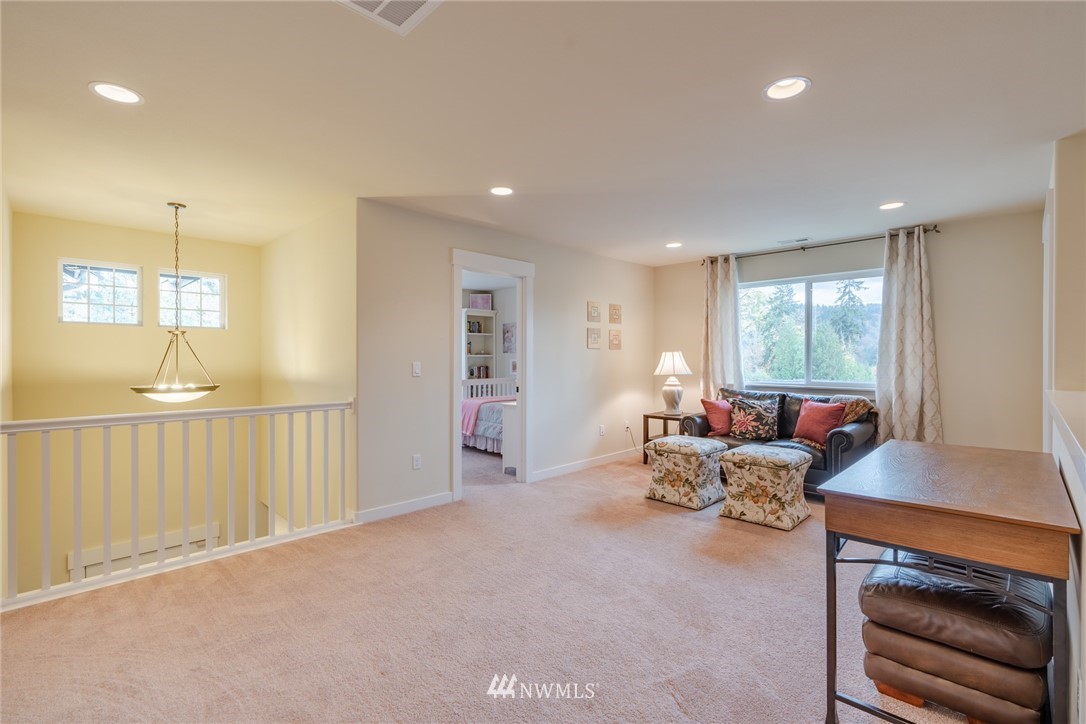 4919 Northeast 25th Street Renton, WA 98059 - Photo 13 of 25 Gallery Image 13