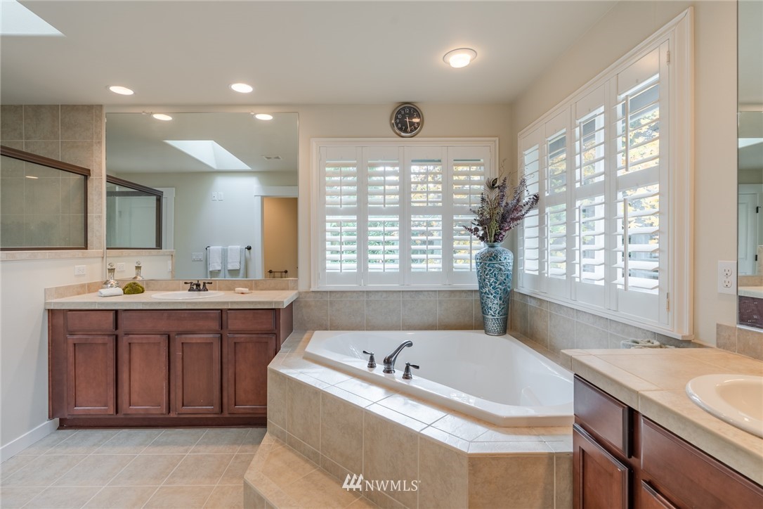 4919 Northeast 25th Street Renton, WA 98059 - Photo 17 of 25 Gallery Image 17