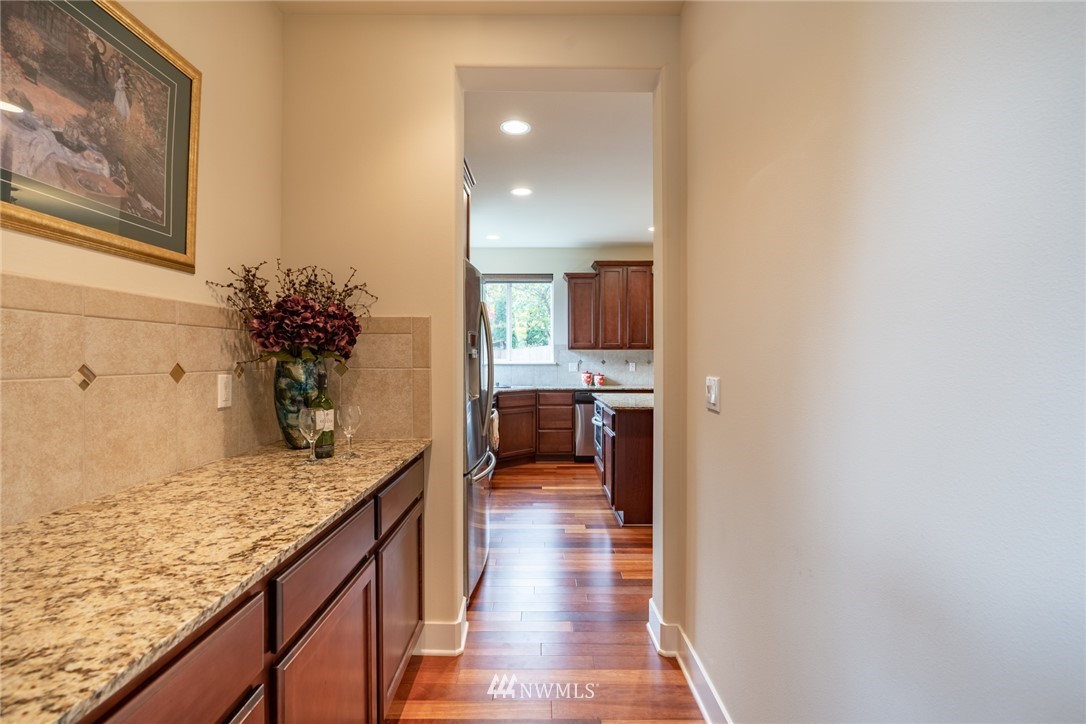 4919 Northeast 25th Street Renton, WA 98059 - Photo 5 of 25 Gallery Image 5