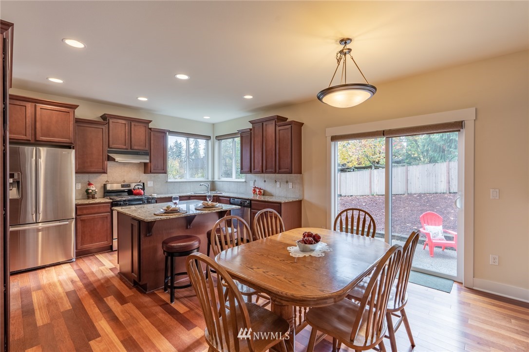 4919 Northeast 25th Street Renton, WA 98059 - Photo 7 of 25 Gallery Image 7