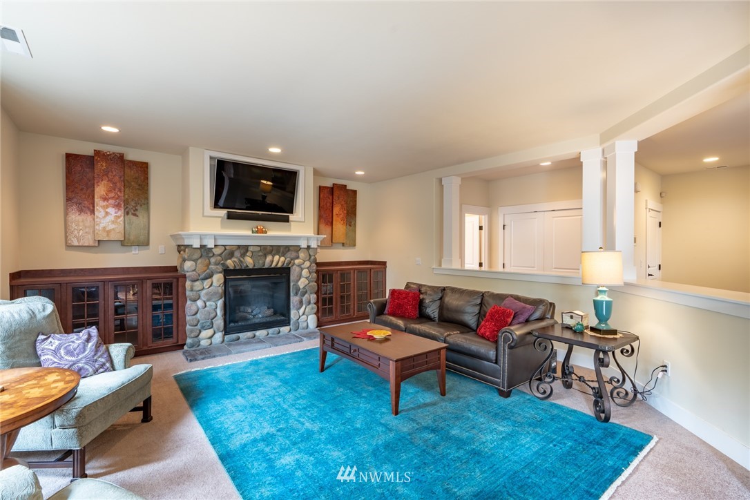 4919 Northeast 25th Street Renton, WA 98059 - Photo 10 of 25 Gallery Image 10