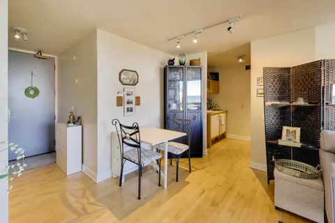 $155,000 | 4343 North Clarendon Avenue, Unit 1408, Chicago, IL 60613