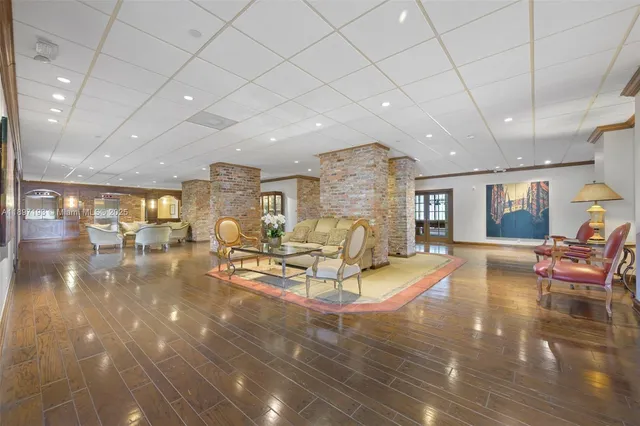 a view of a living room and livingroom