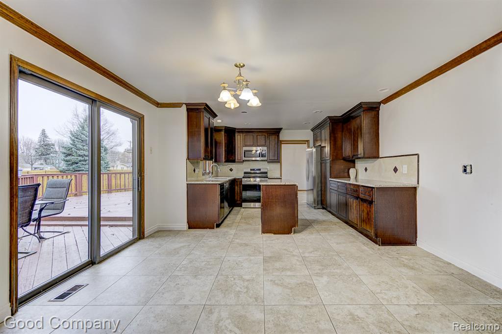 38092 Westchester Road Sterling Heights, MI 48310 - Photo 19 of 53