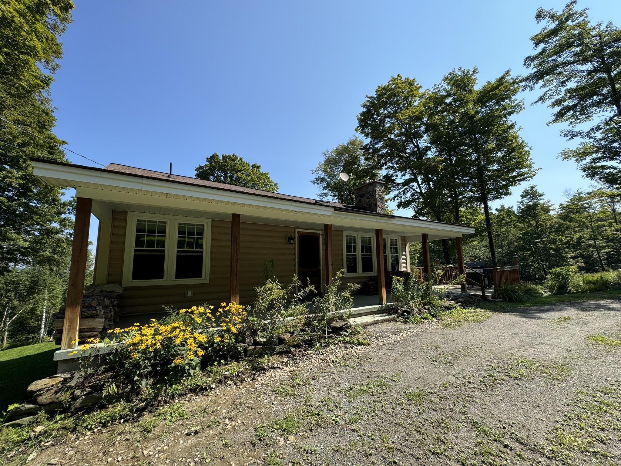 639 Shippee Road Readsboro, VT 05350 - Photo 2 of 38