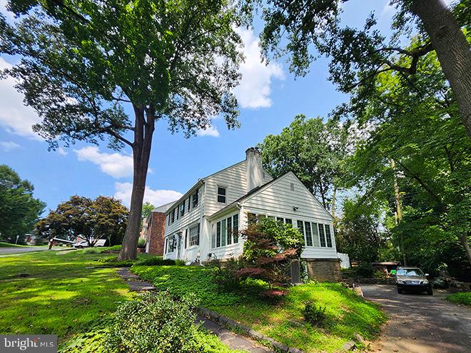 483 Kerr Lane Springfield, PA 19064 - Photo 4 of 4 Side