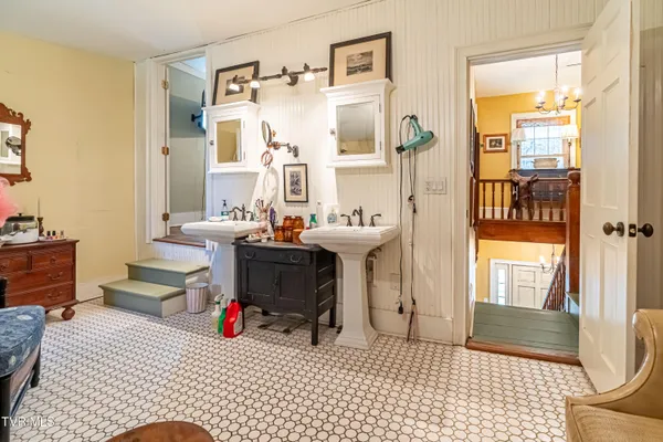 $430,000 | 22601 Green Springs Church Road, Abingdon, VA 24211