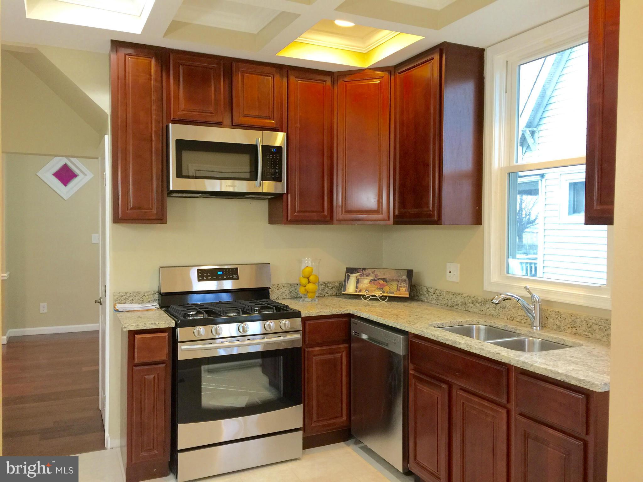 637 Tunbridge Road Baltimore, MD 21212 - Photo 2 of 27 Kitchen