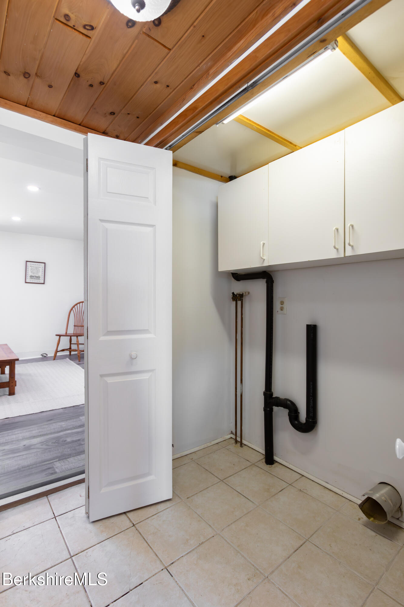 35 Chapman Road Pittsfield, MA 01201 - Photo 11 of 43 a bathroom with a shower and a sink