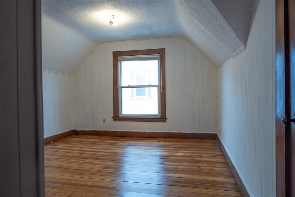 181-183 Northampton Avenue Springfield, MA 01109 - Photo 37 of 40