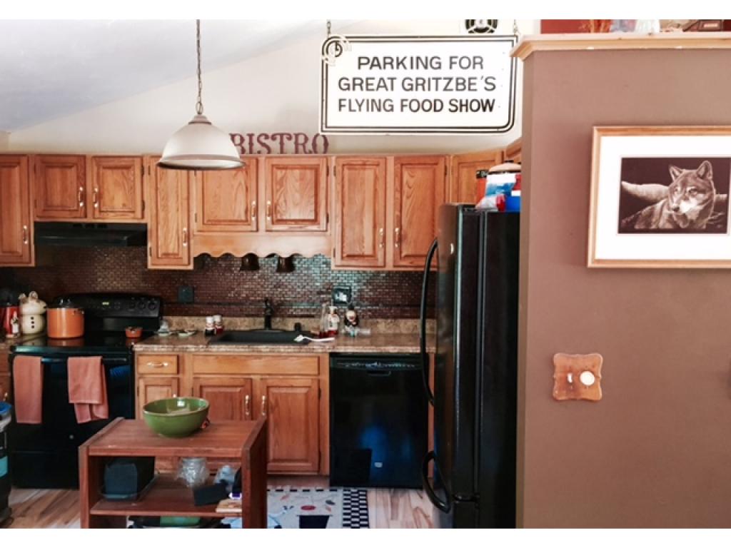 84 Redfield Circle Derry, NH 03038 - Photo 2 of 24 Gallery Image 2