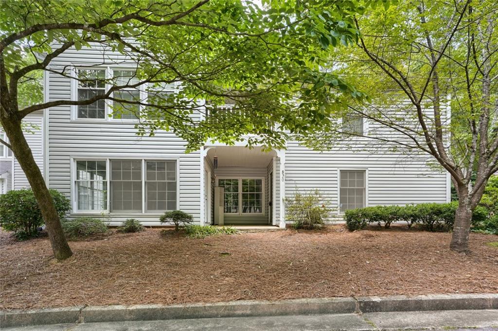 820 Cannon Run Marietta, GA 30064 - Photo 5 of 27