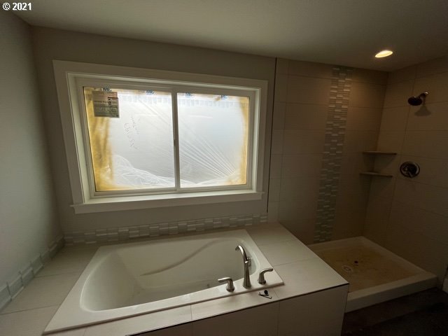 4836 Southeast Powell Valley Road Gresham, OR 97080 - Photo 7 of 11 Gallery Image 7