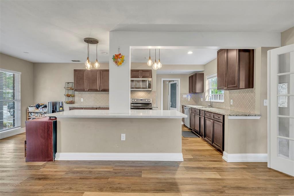 4234 Kendrick Road Orlando, FL 32804 - Photo 6 of 31