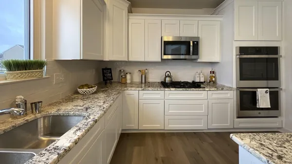 $450,450 | 3106 Apple Blossom Way, Monroe, MI 48161