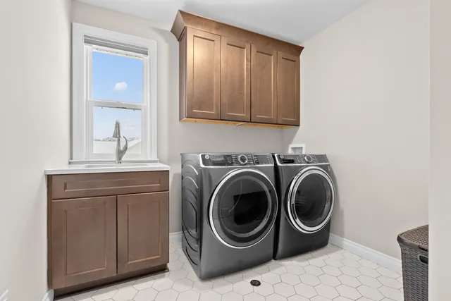 $575,000 | 2333 Torrey Pine Court, Howell, MI 48855