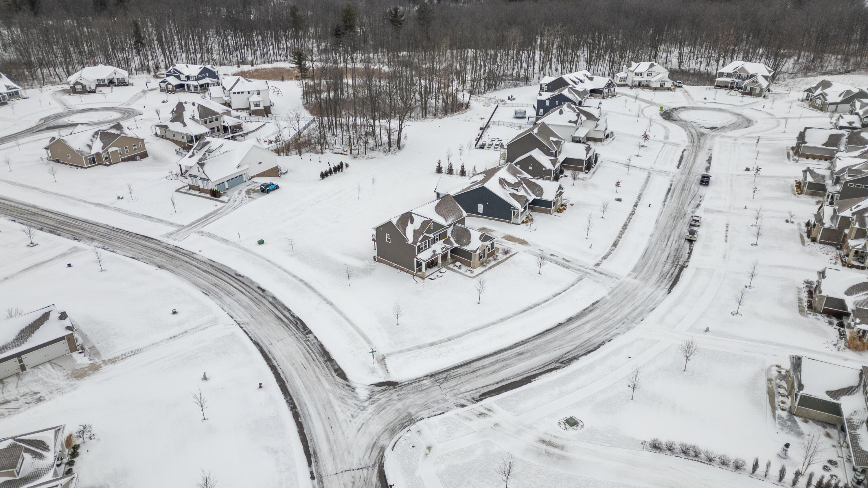 2333 Torrey Pine Court Howell, MI 48855 - Photo 40 of 47 Exterior SE Drone