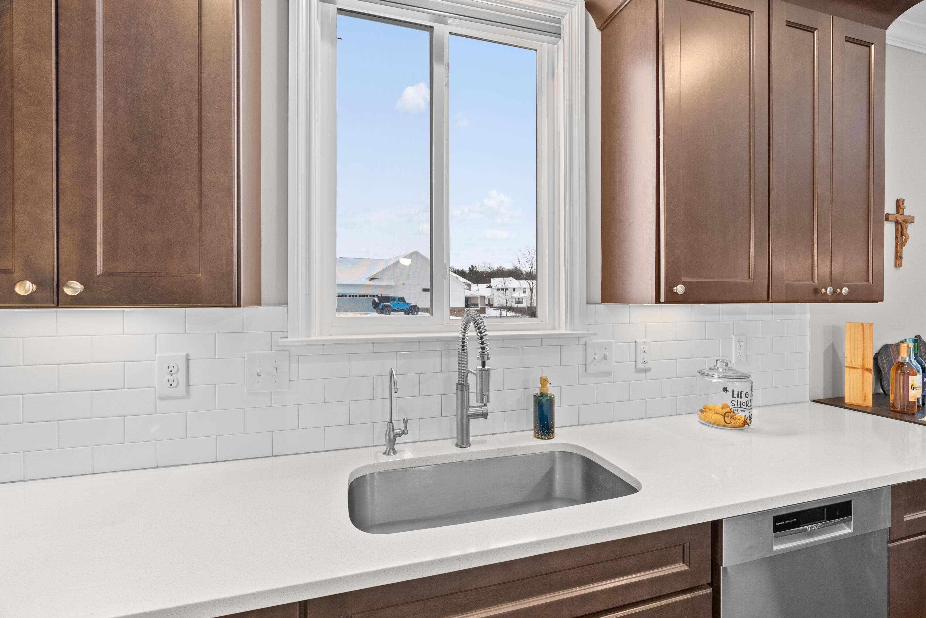 2333 Torrey Pine Court Howell, MI 48855 - Photo 8 of 47 Sink