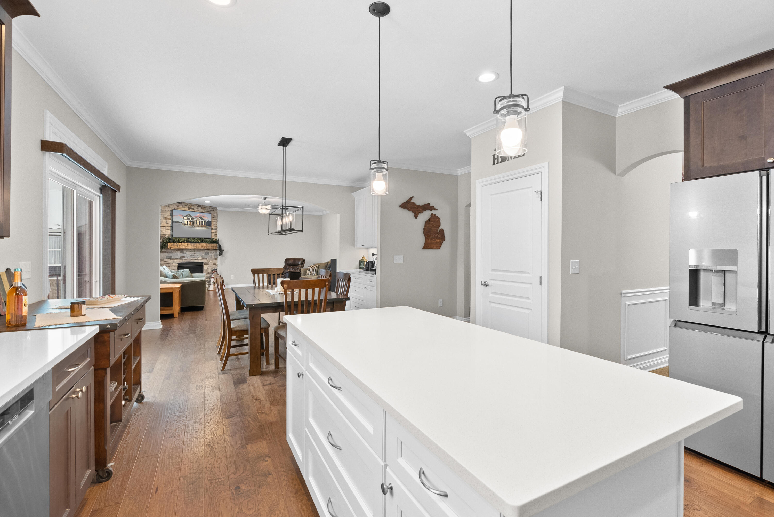 2333 Torrey Pine Court Howell, MI 48855 - Photo 9 of 47 Island