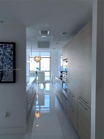 $1,345,000 | 17301 Biscayne Boulevard, Unit 410, Aventura, FL 33160