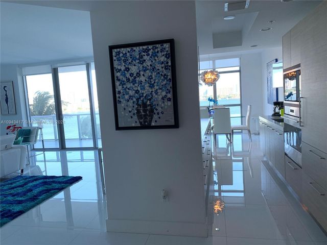 $1,345,000 | 17301 Biscayne Boulevard, Unit 410, Aventura, FL 33160