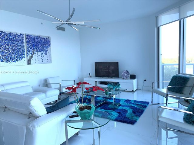 $1,345,000 | 17301 Biscayne Boulevard, Unit 410, Aventura, FL 33160